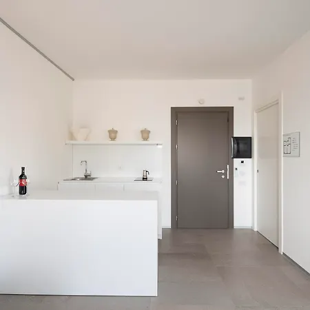 Otel Alkamuri Posh E 4*