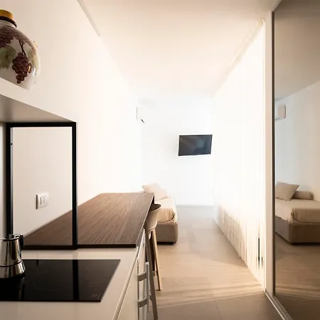Hotel Alkamuri Posh E