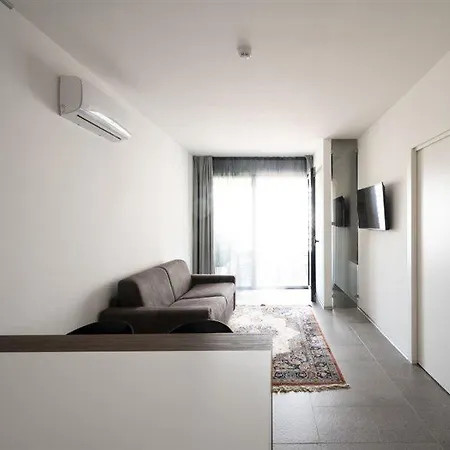 Alkamuri Posh E Hotel