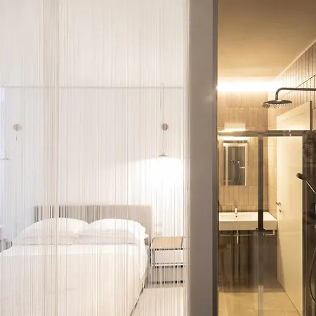 Alkamuri Posh E Hotel 4*