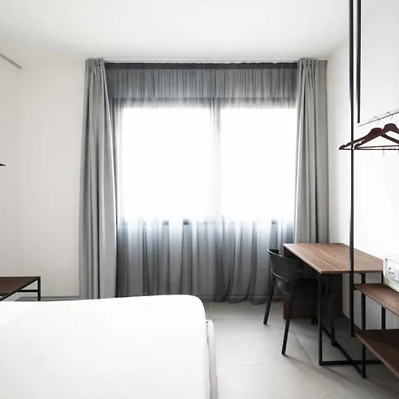 Alkamuri Posh E 4*