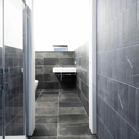 Alkamuri Posh E Hotel 4*