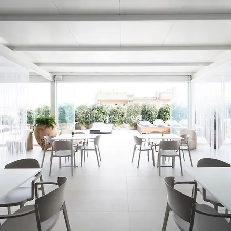 Alkamuri Posh E ホテル