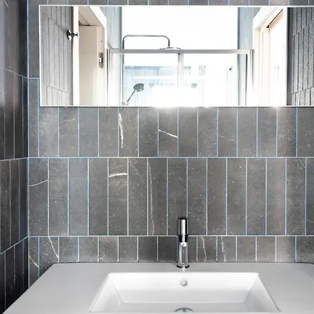 Alkamuri Posh E ホテル