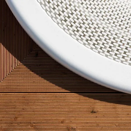 Alkamuri Posh E ホテル 4*