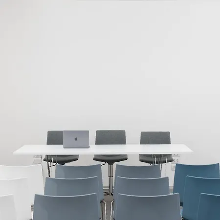 Alkamuri Posh E Otel 4*