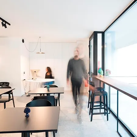 Otel Alkamuri Posh E