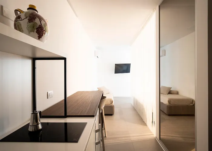 Hotel Alkamuri Posh E