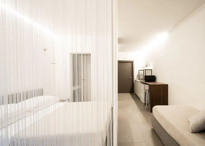 Alkamuri Posh E Hotel 4*